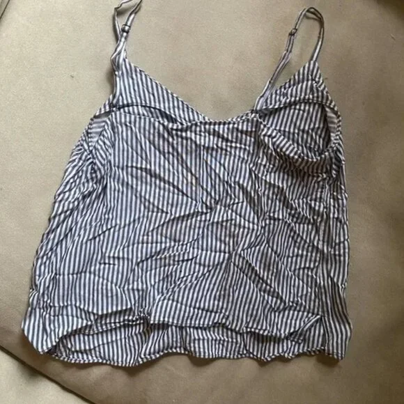 Old Navy | Size M | Striped Tank Top - Picture 4 of 4